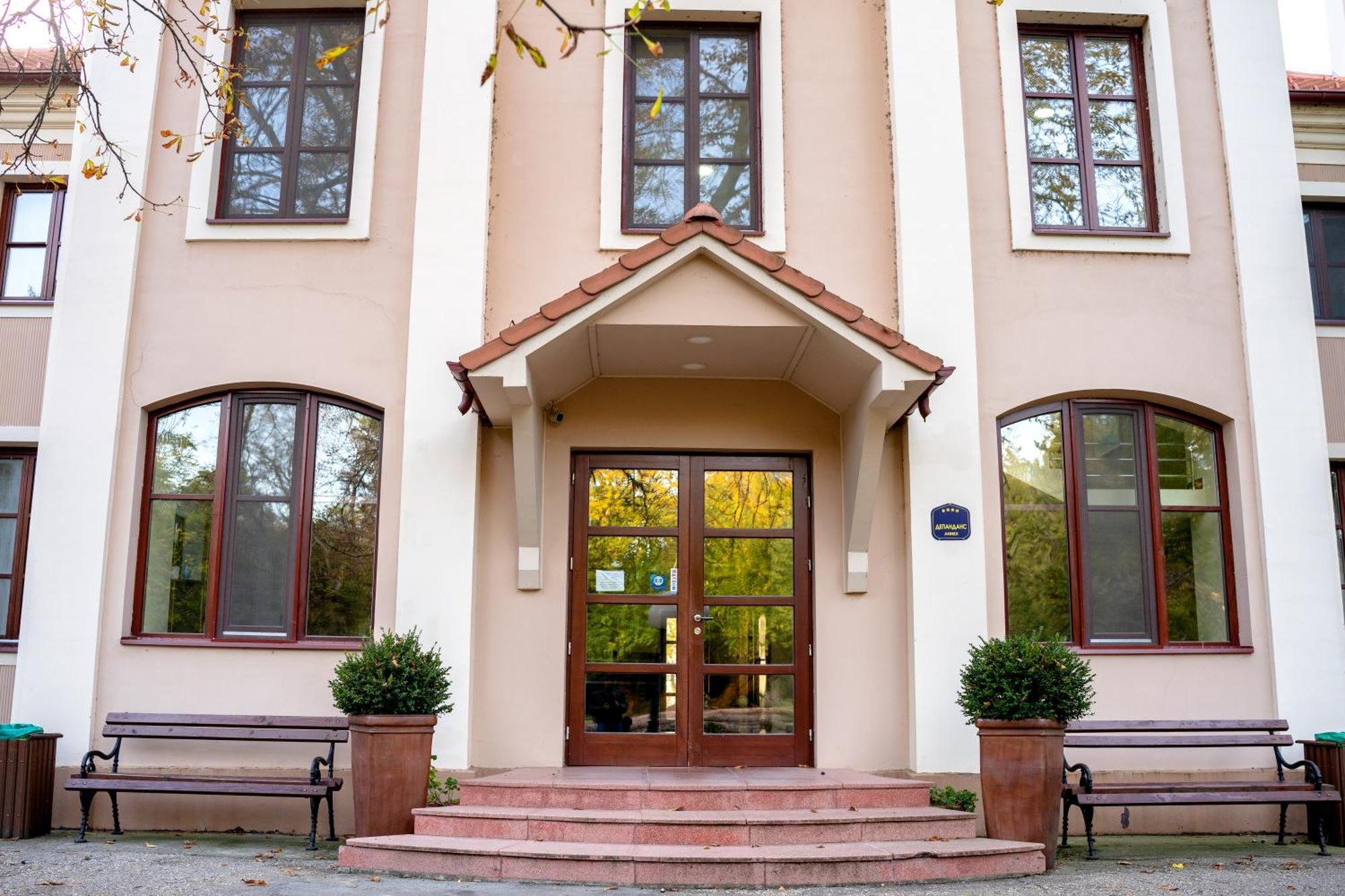 Kastel Hotel Backa Topola Luaran gambar