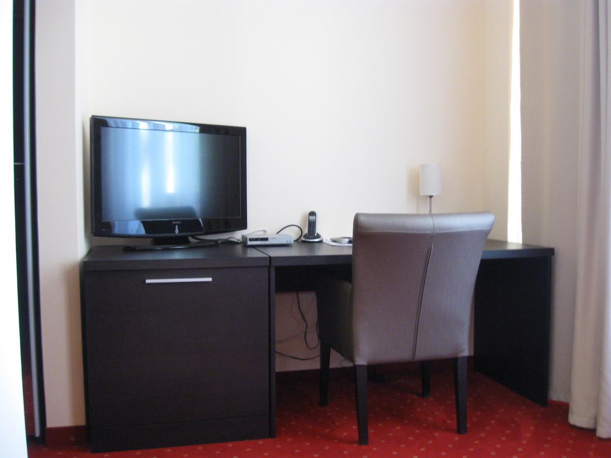 Kastel Hotel Backa Topola Luaran gambar